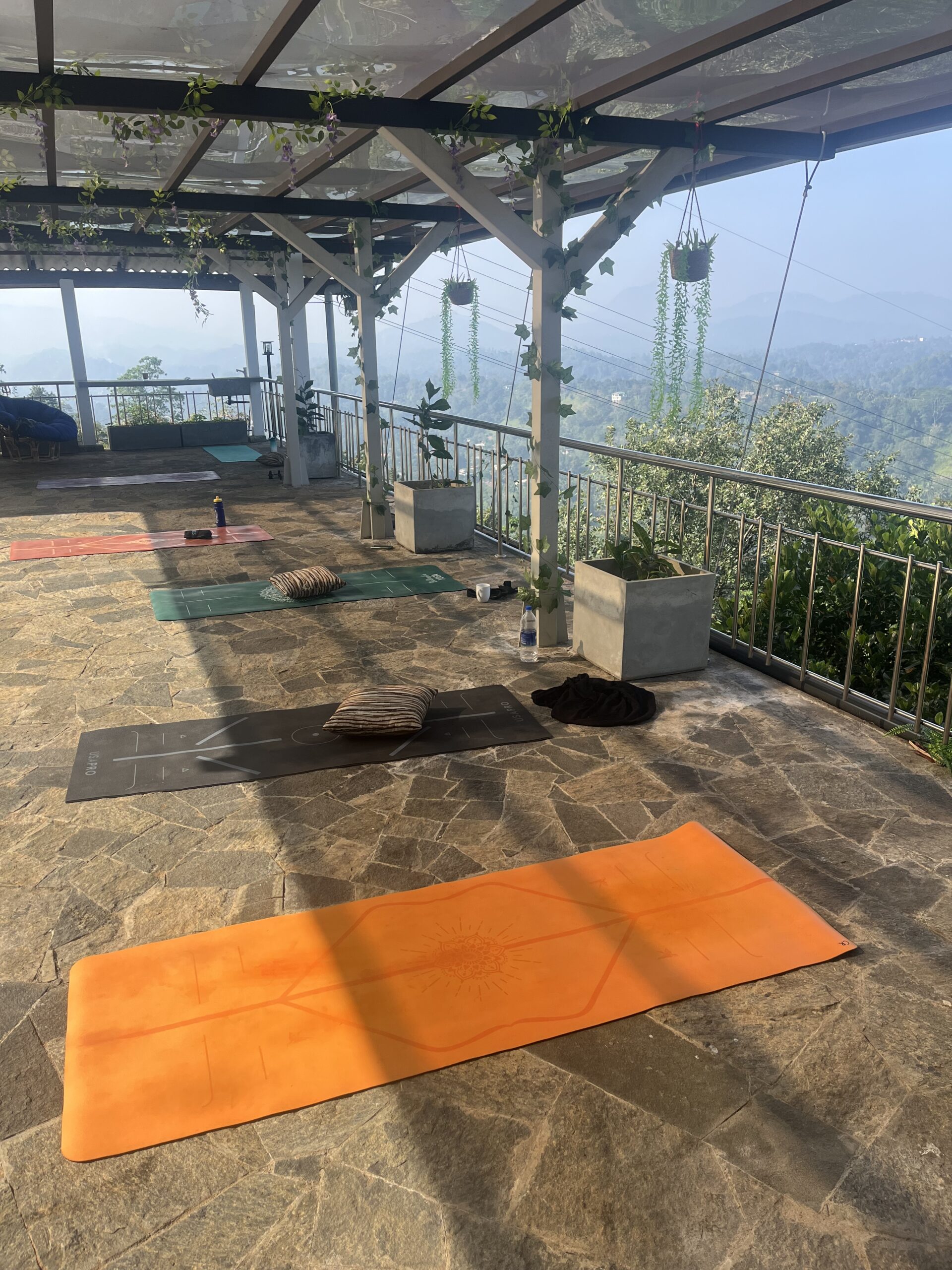 What are the benefits of yoga retreats? The Travel Psychologist